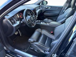 image du véhicule VOLVO XC60 2.0 T6 TE R-Design eAWD