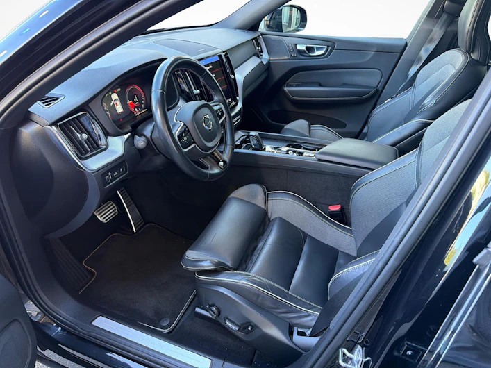 image du véhicule VOLVO XC60