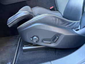 image du véhicule VOLVO XC60 2.0 T6 TE R-Design eAWD