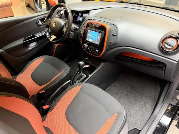 RENAULT Captur 1.2 TCe Dynamique EDC