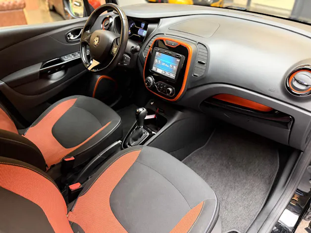 RENAULT Captur 1.2 TCe Dynamique EDC
