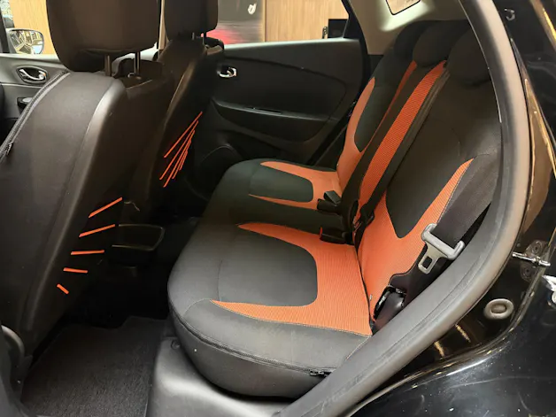 RENAULT Captur 1.2 TCe Dynamique EDC