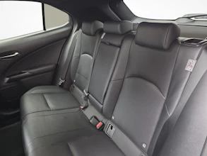 https://vehicle.imgix.net/4440625/e4117539-90f6-4f53-a861-ed2911a6856b.jpg