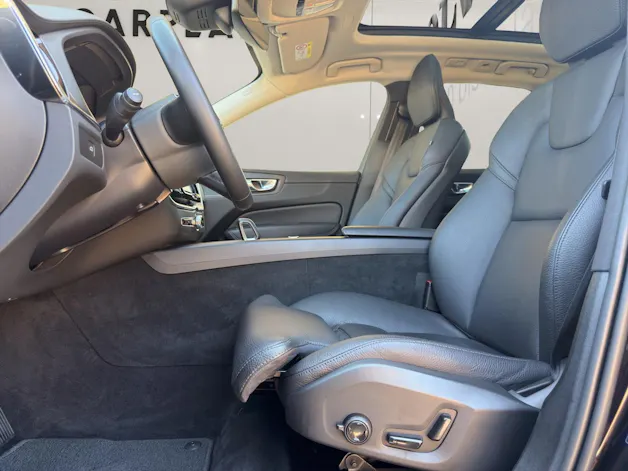 VOLVO XC60 2.0 B4 MH Ultimate Dark AWD