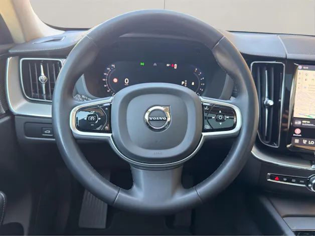 VOLVO XC60 2.0 B4 MH Ultimate Dark AWD