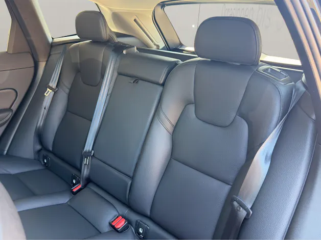 VOLVO XC60 2.0 B4 MH Ultimate Dark AWD