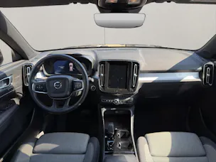 VOLVO XC40 2.0 B4 MH Plus Dark