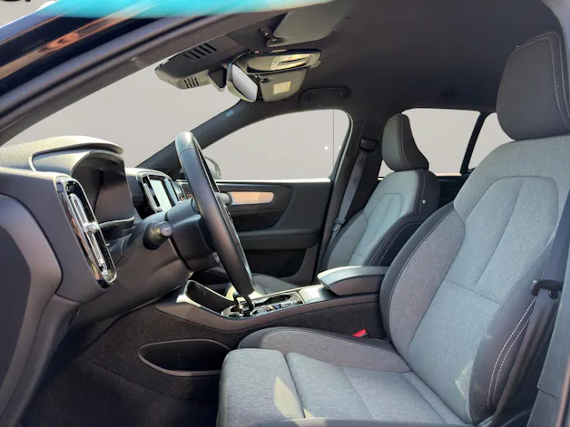VOLVO XC40 2.0 B4 MH Plus Dark