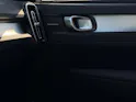 VOLVO XC40 2.0 B4 MH Plus Dark