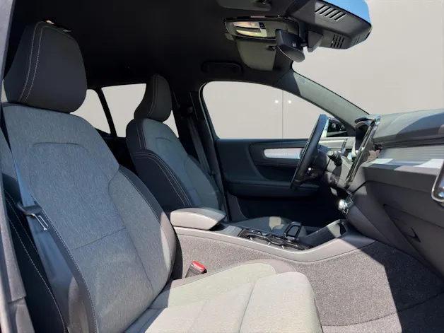 VOLVO XC40 2.0 B4 MH Plus Dark