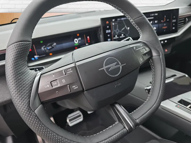 OPEL Grandland-e Ultimate AWD