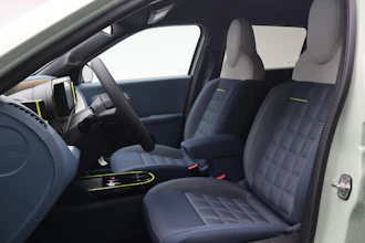 https://vehicle.imgix.net/4440692/8e22c070-815a-422f-885e-7f396199cbb2.JPG