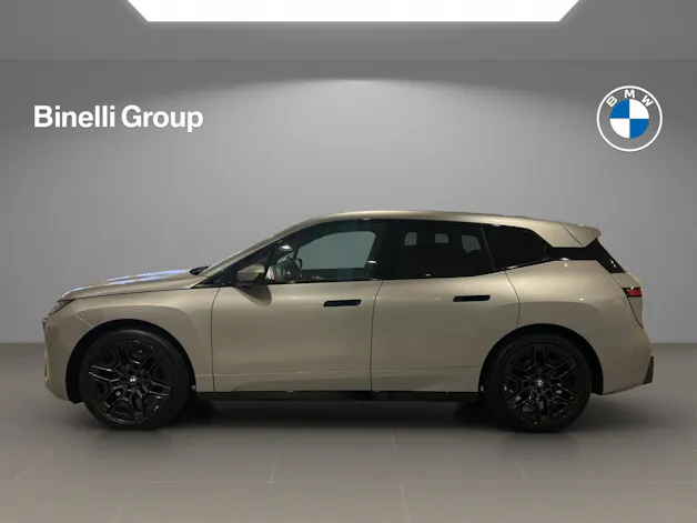 BMW iX xDrive60