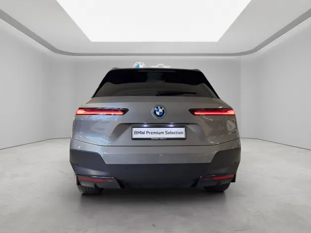 BMW iX xDrive50
