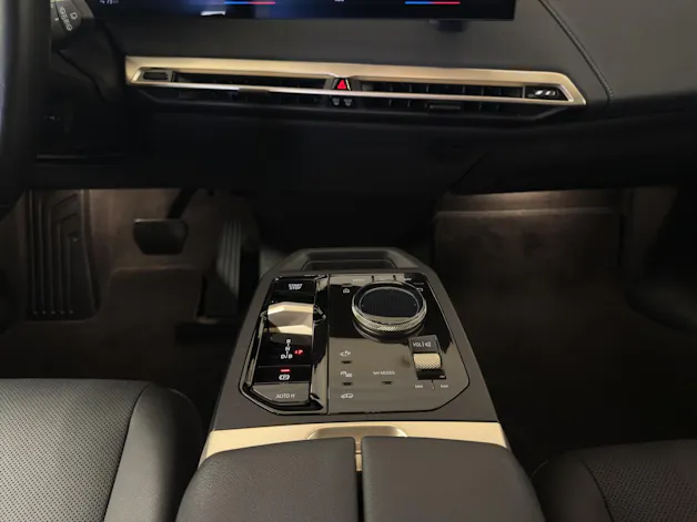 BMW iX xDrive50