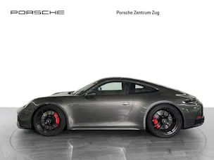 PORSCHE 911 Carrera 4 GTS
