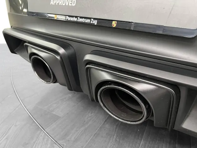 PORSCHE 911 Carrera 4 GTS
