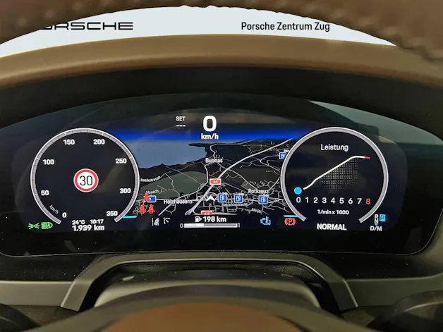 PORSCHE 911 Carrera 4 GTS