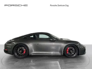 PORSCHE 911 Carrera 4 GTS