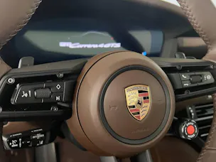 PORSCHE 911 Carrera 4 GTS
