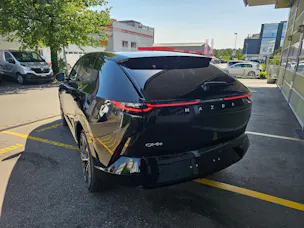 MAZDA CX-6e Takumi