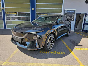 MAZDA CX-6e Takumi