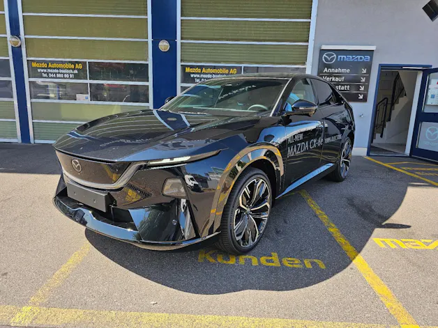 MAZDA CX-6e Takumi