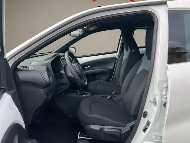 Toyota Aygo X 1.5 VVT-i HSD Comfort