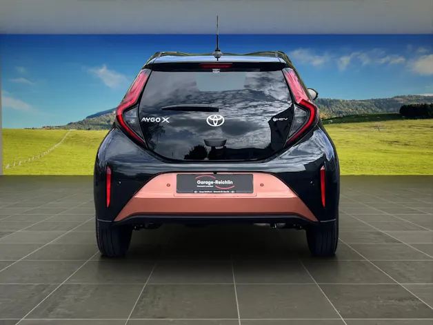 Toyota Aygo X 1.5 VVT-i HSD Trend