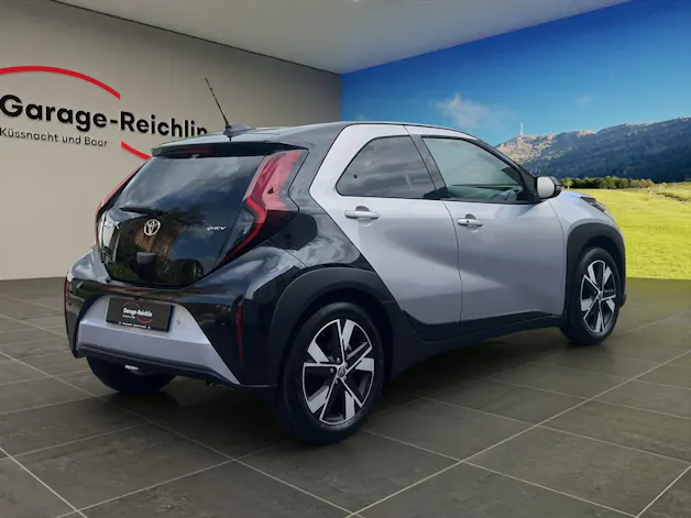 Toyota Aygo X 1.5 VVT-i HSD Trend