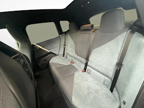 https://vehicle.imgix.net/4440879/f2795ebe-d0d0-4f6d-b244-ebf25c594109.jpg