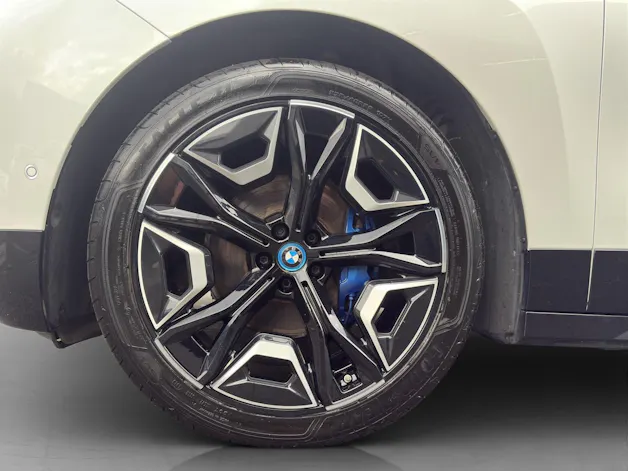 BMW iX xDrive40