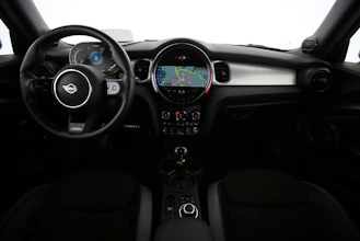 https://vehicle.imgix.net/4440927/379a96b1-944b-4944-a4b5-3d9c0ff5155f.jpg