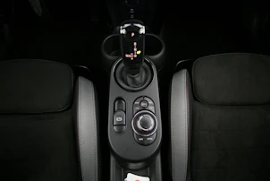 Fahrzeugbild MINI Cabrio F57 2.0i John Cooper Works SAG