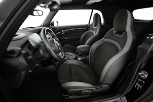 Fahrzeugbild MINI Cabrio F57 2.0i John Cooper Works SAG