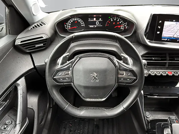 PEUGEOT 2008 1.2 PureTech 130 Allure