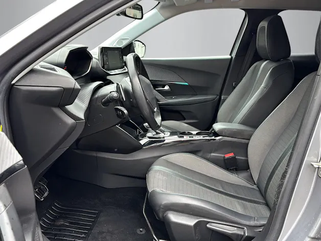 PEUGEOT 2008 1.2 PureTech 130 Allure