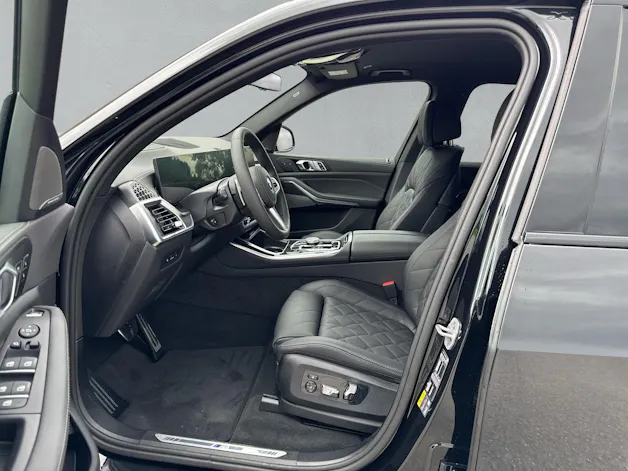BMW X5 50e M Sport Pro xDrive G05 (CH) AHK ** M Carbonschwarz métallisé **