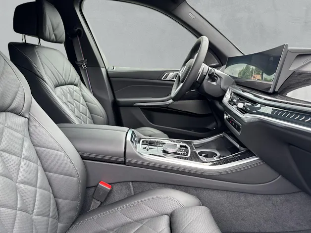 BMW X5 50e M Sport Pro xDrive G05 (CH) AHK ** M Carbonschwarz métallisé **