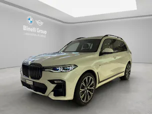 BMW X7 M50i