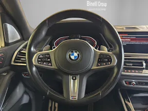 BMW X7 M50i