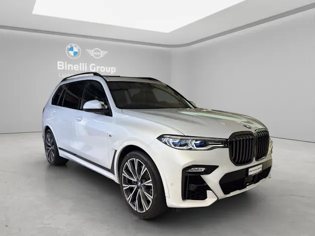 BMW X7 M50i