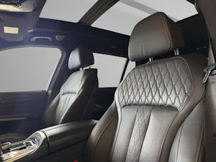 BMW X7 M50i