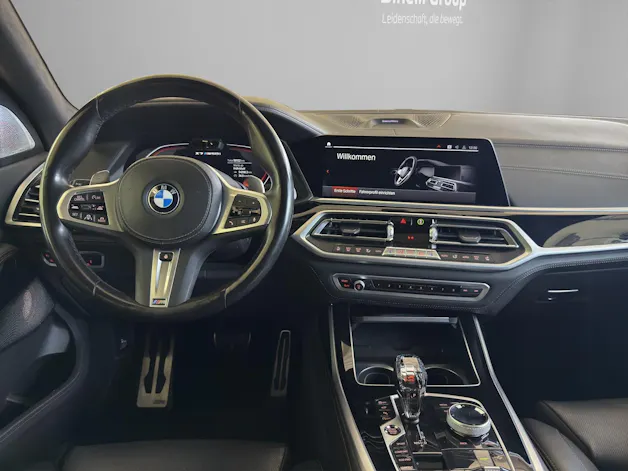 BMW X7 M50i