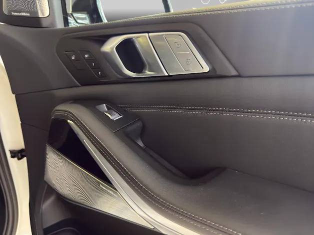 BMW X7 M50i