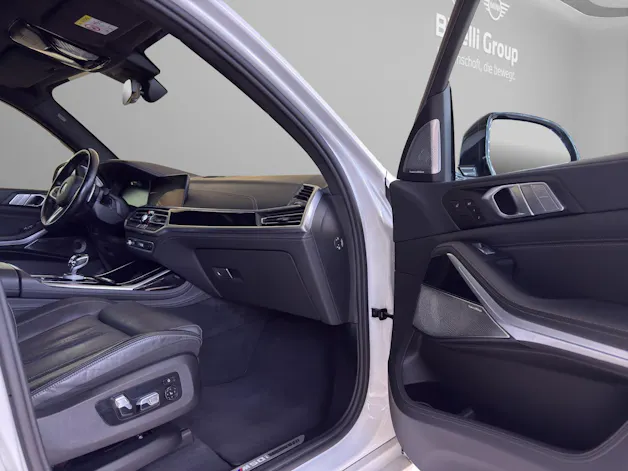 BMW X7 M50i