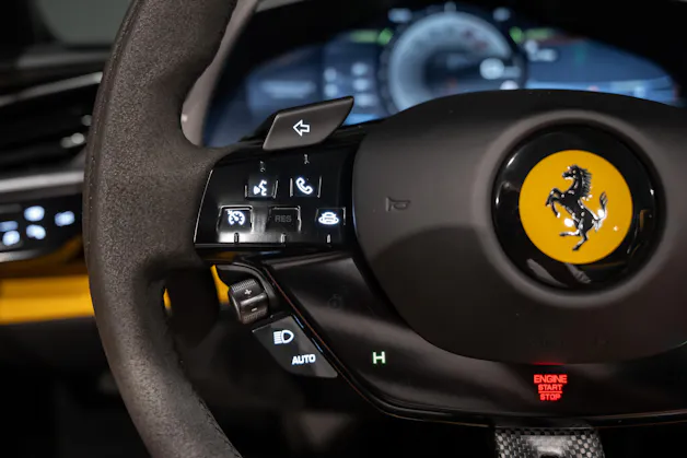 FERRARI SF90 Spider 4.0
