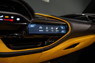 FERRARI SF90 Spider 4.0