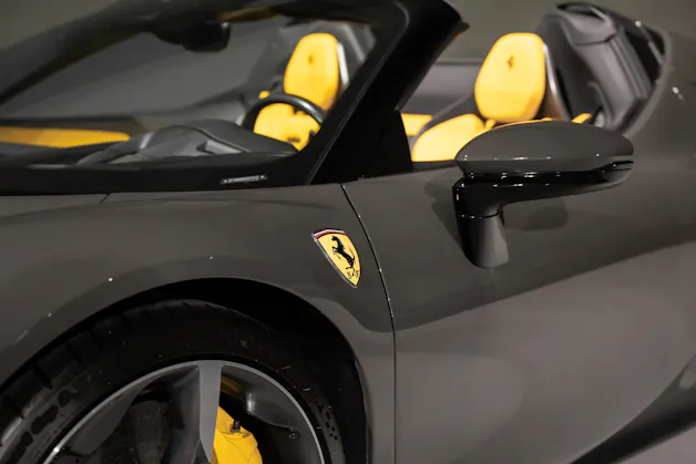 FERRARI SF90 Spider 4.0