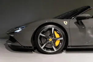 FERRARI SF90 Spider 4.0